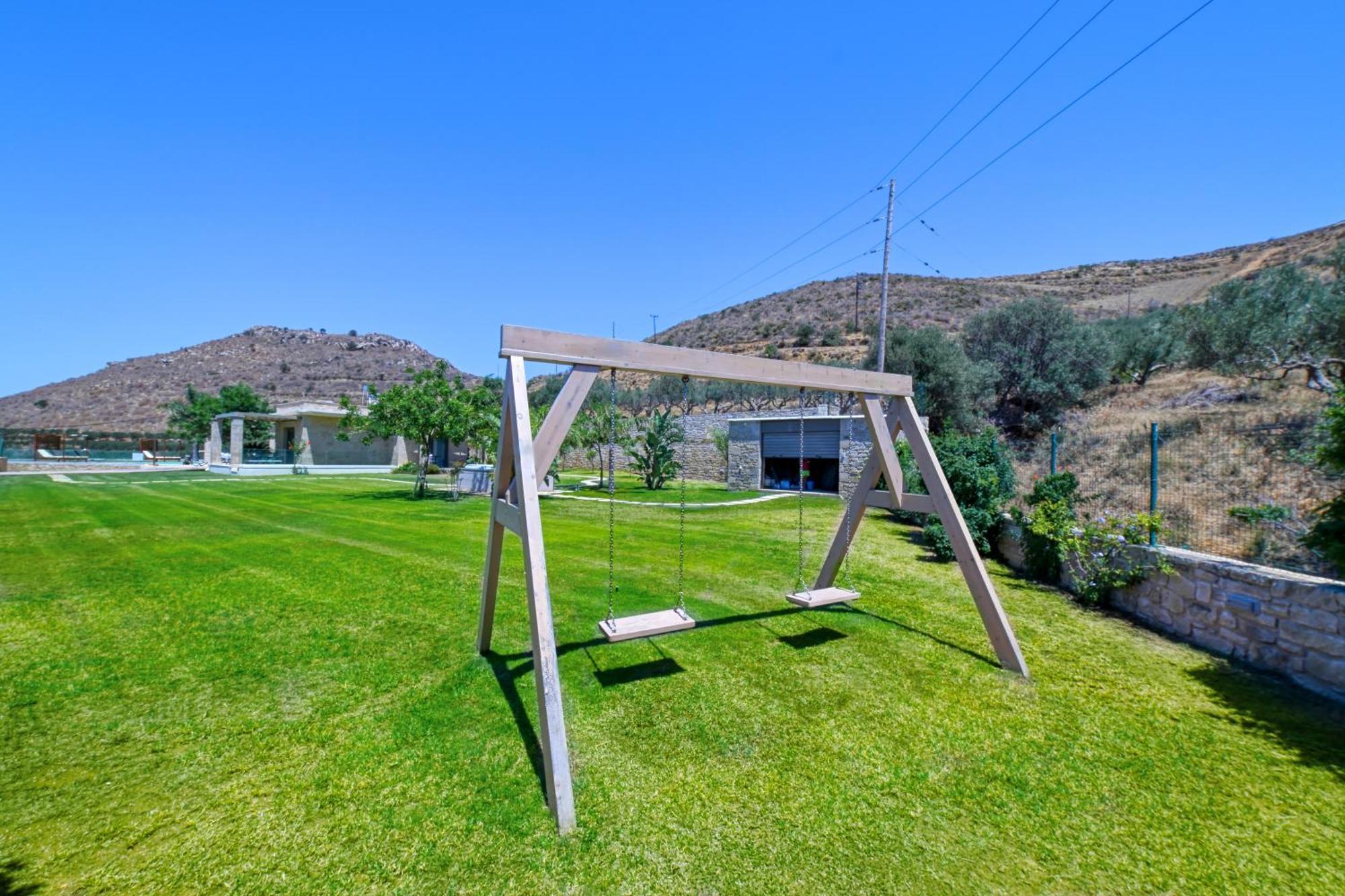 Larimar Luxury Sea View Villa Kissamos Exterior photo
